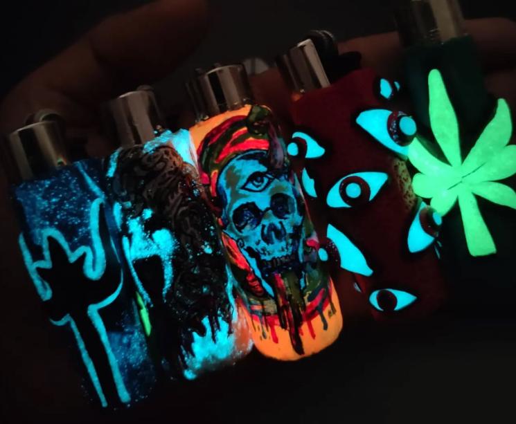 Glow in the Darkπ¦π