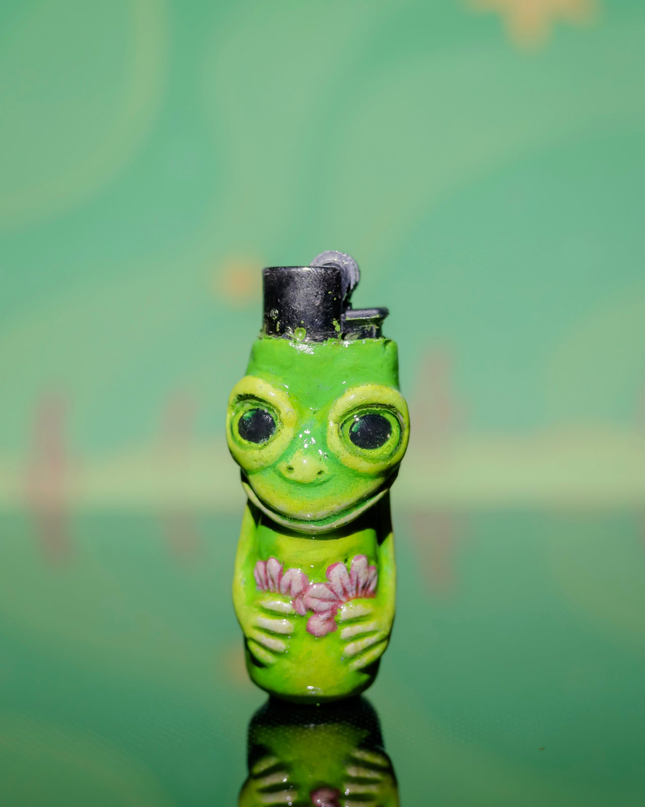 Froggy Love Painted Clipper Lighter 🐸💐🔥