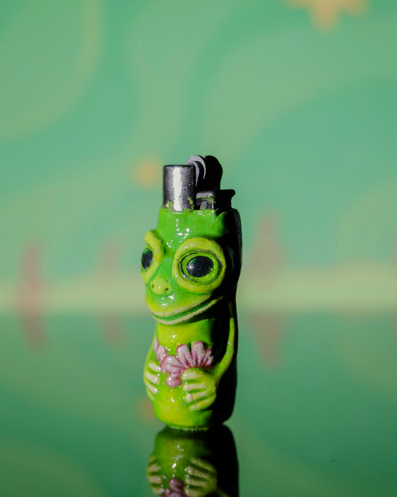 Froggy Love Painted Clipper Lighter 🐸💐🔥