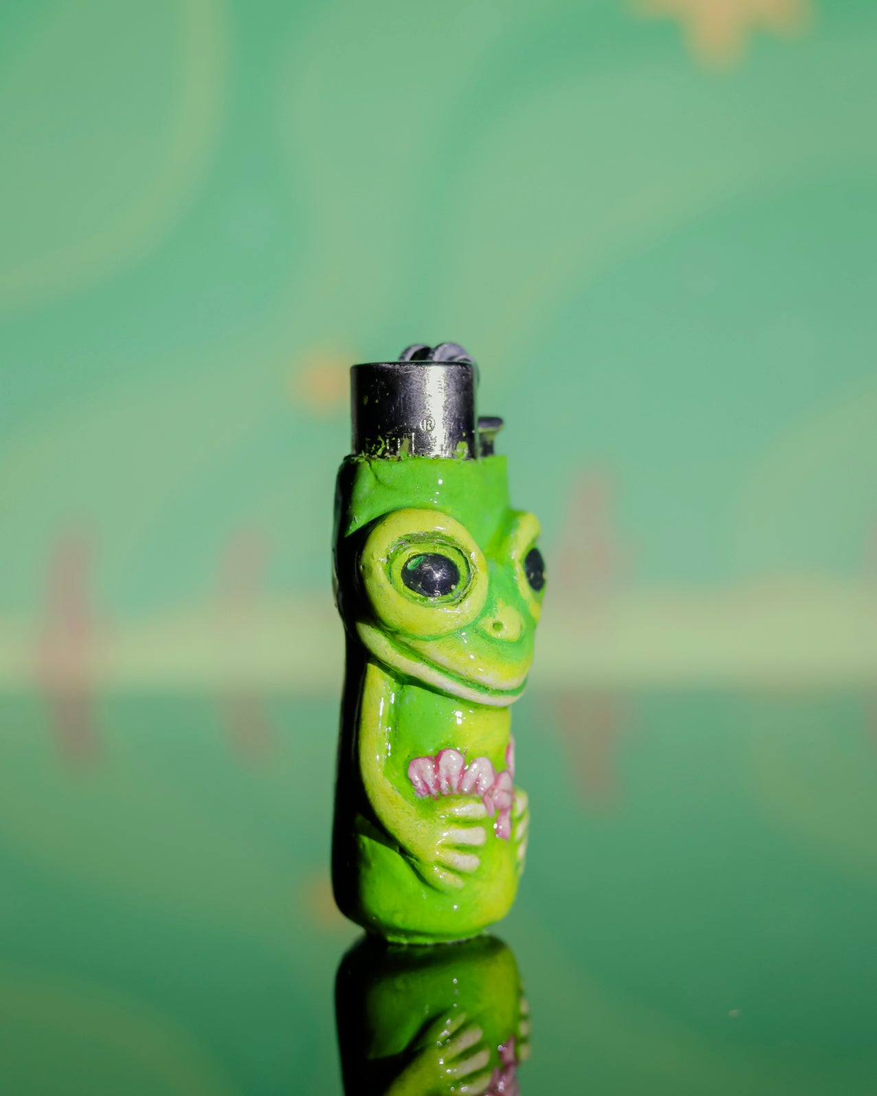 Froggy Love Painted Clipper Lighter 🐸💐🔥